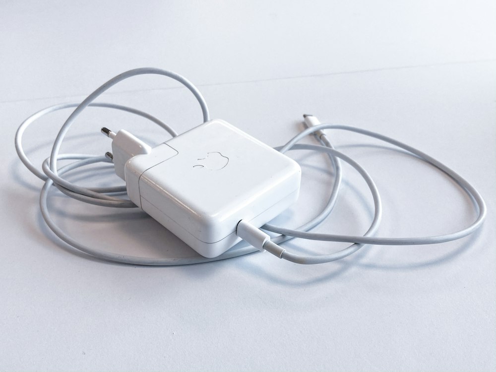 Cargador Rápido 96W USB-C Power Adapter (Nuevo) - Vista Detalle