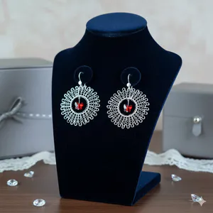 Aretes Aro Vertical Mariposa Swarovski Rojo