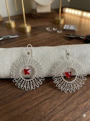 Aretes Aro Vertical Mariposa Swarovski Rojo