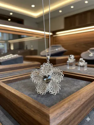Collar Flor de Plata Swarovski Modelo 2