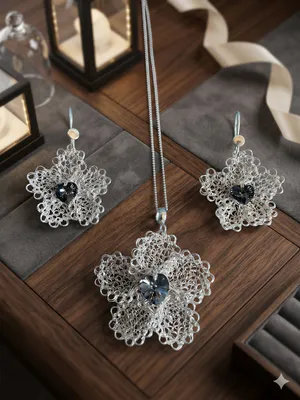 Collar Flor de Plata Swarovski Modelo 2